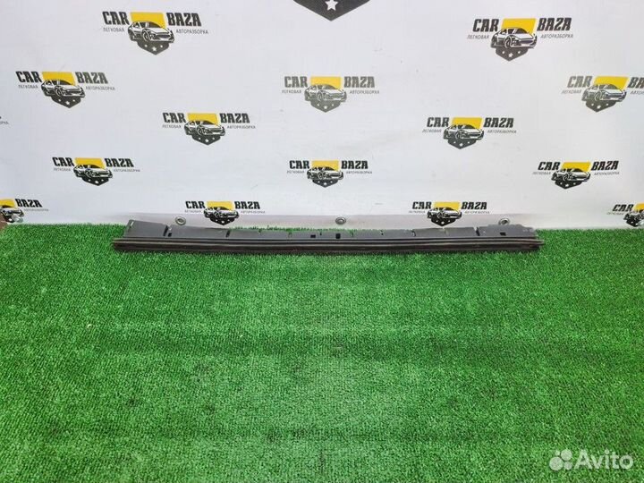 Накладка двери передней внутренняя