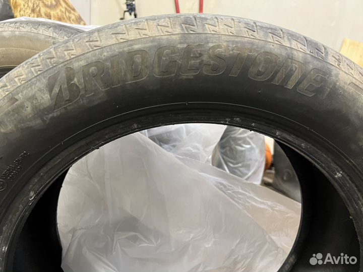 Bridgestone Blizzak Revo1 215/55 R17