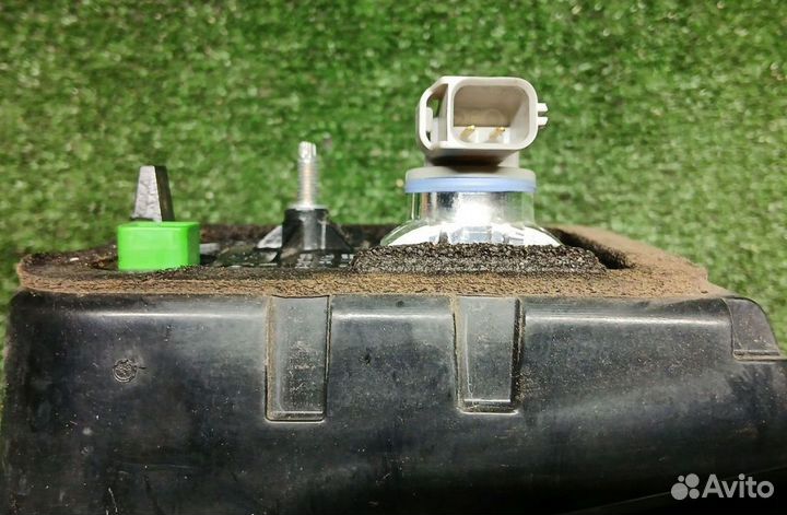 Фонарь задний правый Land Rover Дискавери Спорт L550