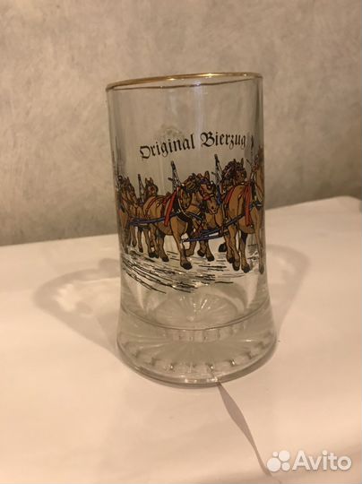 Пивные кружки и бокалы