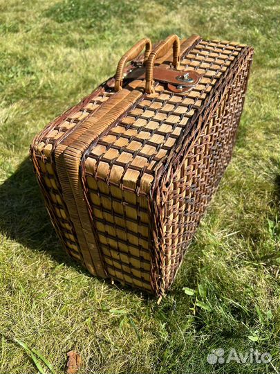 Набор для пикника в чемодане