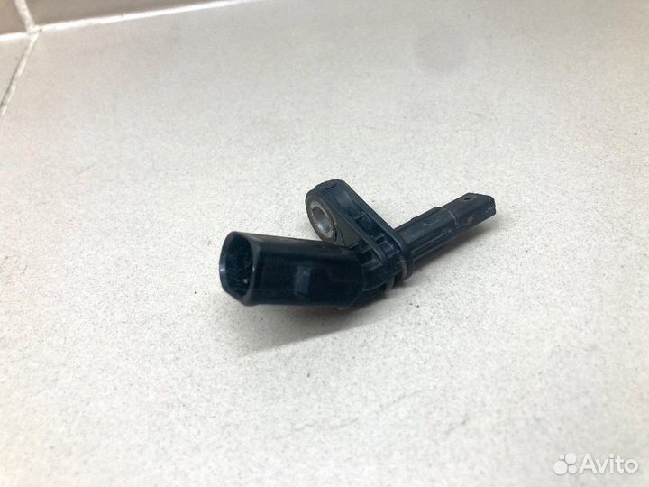 Датчик ABS задний правый Skoda Octavia A5 1.6 BSE