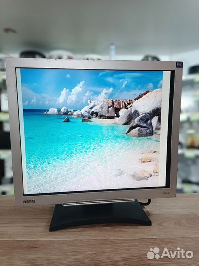 Монитор Benq Q7T4