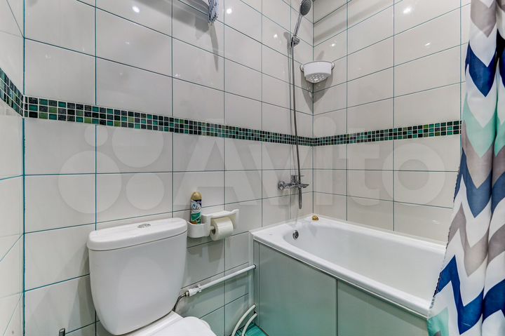 Комната 15 м² в 4-к., 1/4 эт.