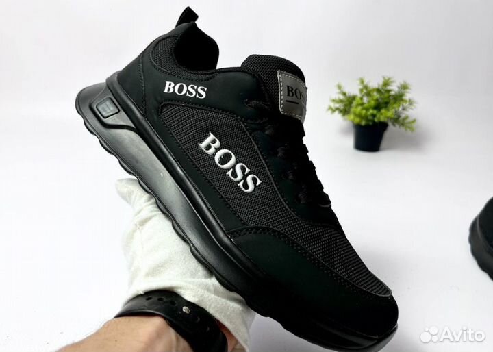 Кроссовки Boss комфортные