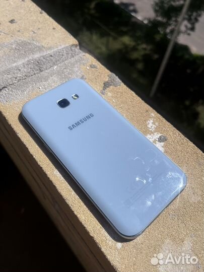 Телефон Samsung galaxy a3 2017