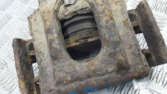 Суппорт тормозной задний правый volkswagen touareg