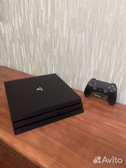 Sony PS4 pro 1 tb в идеале не вскрывалась