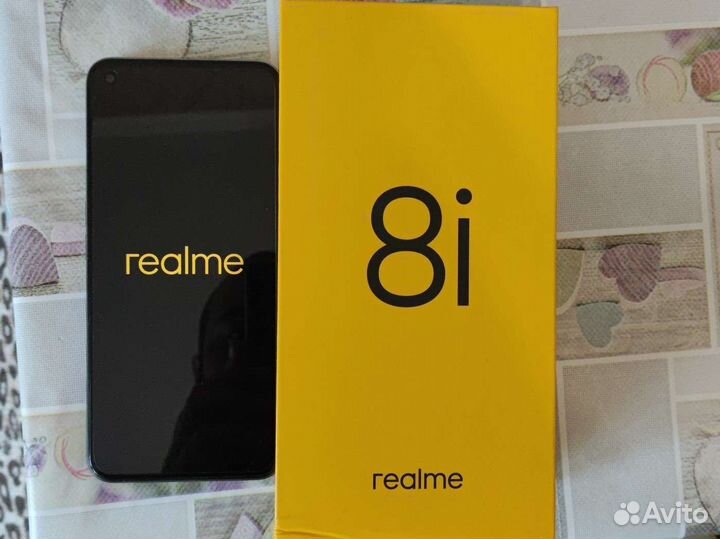 Телефон realme 8i