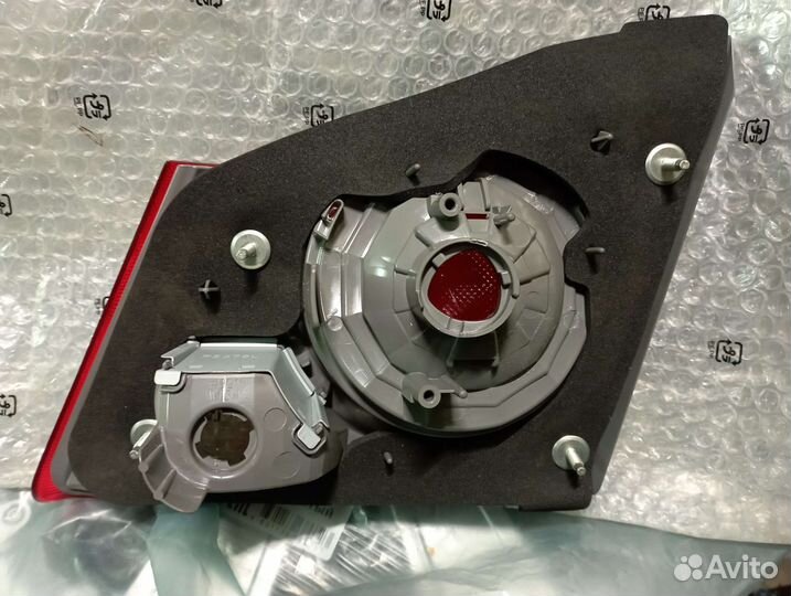 Honda Фонарь задний внутренний левый