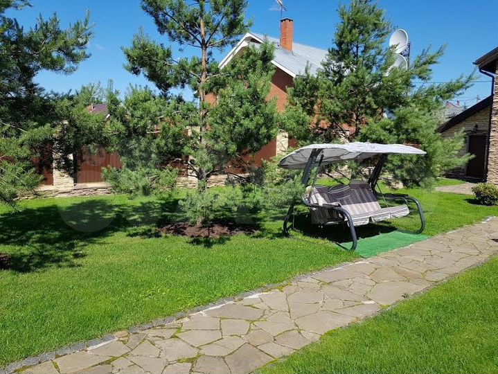 Коттедж 400 м² на участке 26 сот.