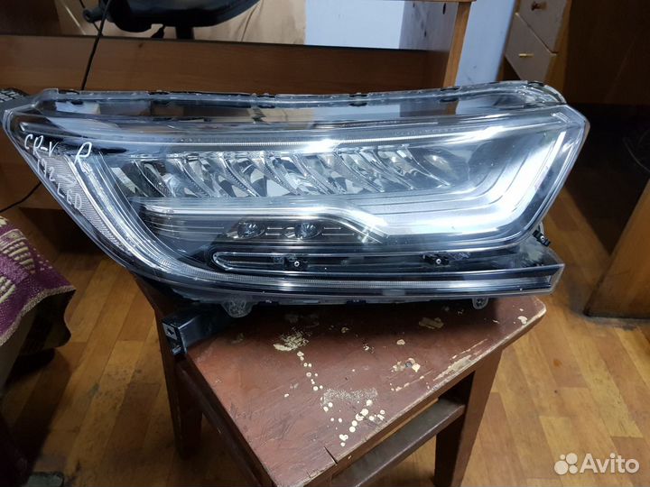 Фара правая Honda CR-V 2017 год