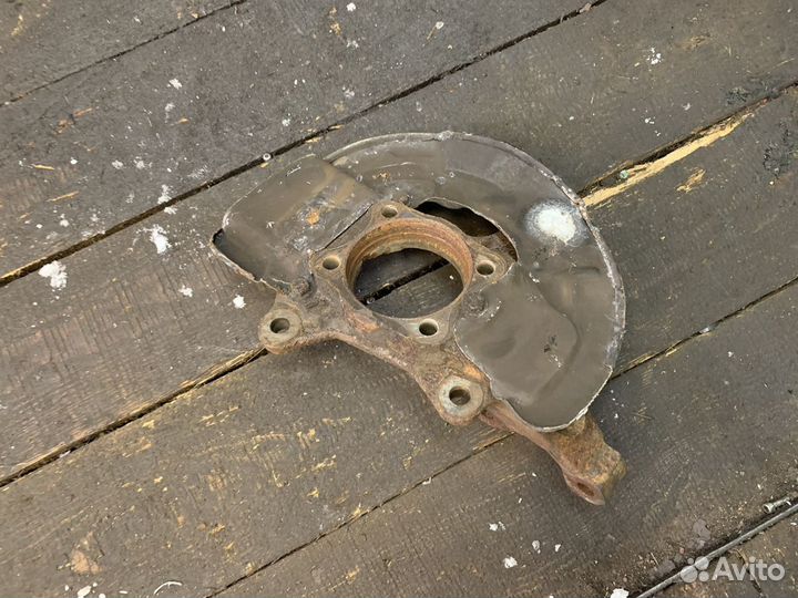 Volvo xc90 кулак передний цапфа