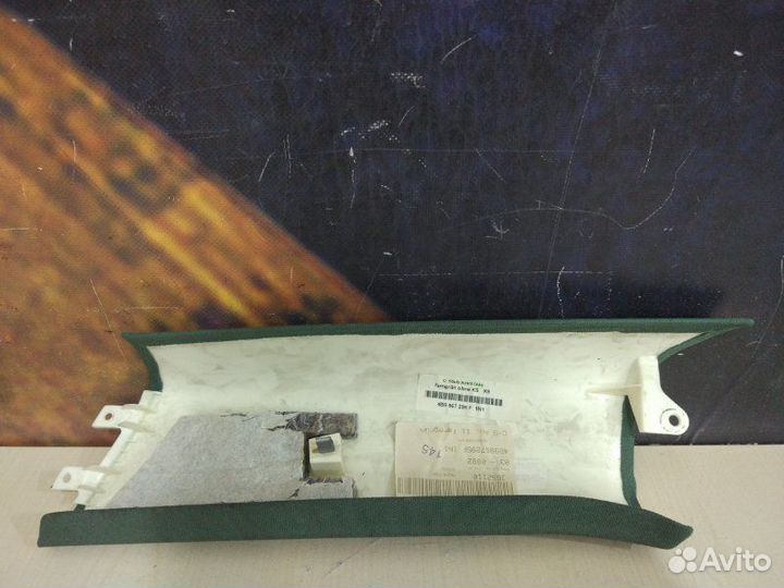 Обшивка салона левая Audi Allroad C5 ARE 2001