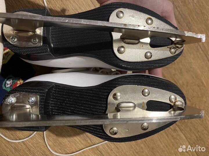 Коньки фигурные 28 размер