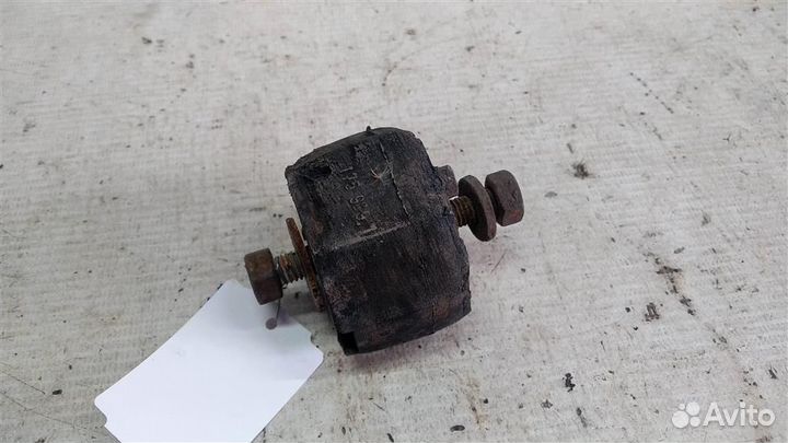 Опора МКПП (подушка) BMW 5 E34 88-95г