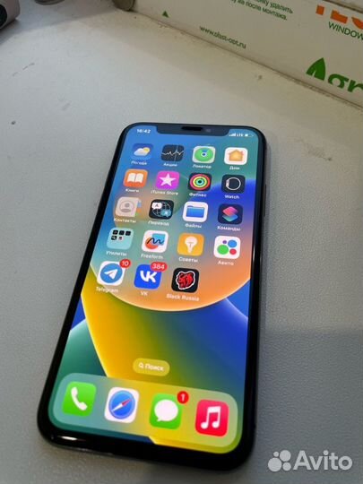 iPhone X, 64 ГБ