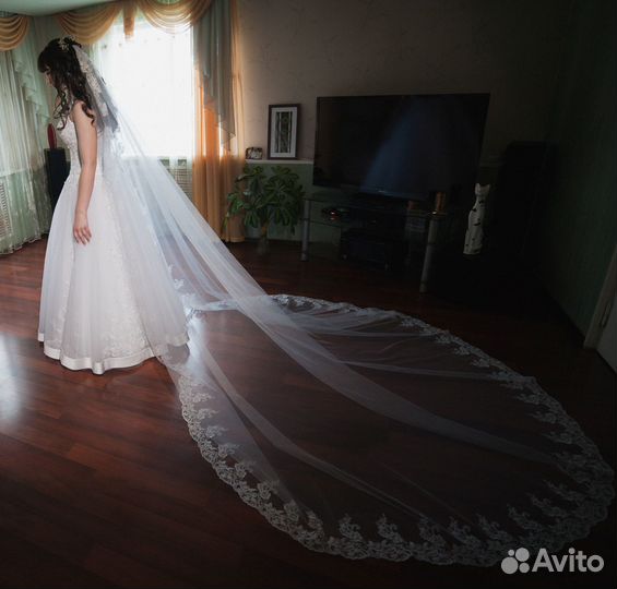 Свадебная фата длинная