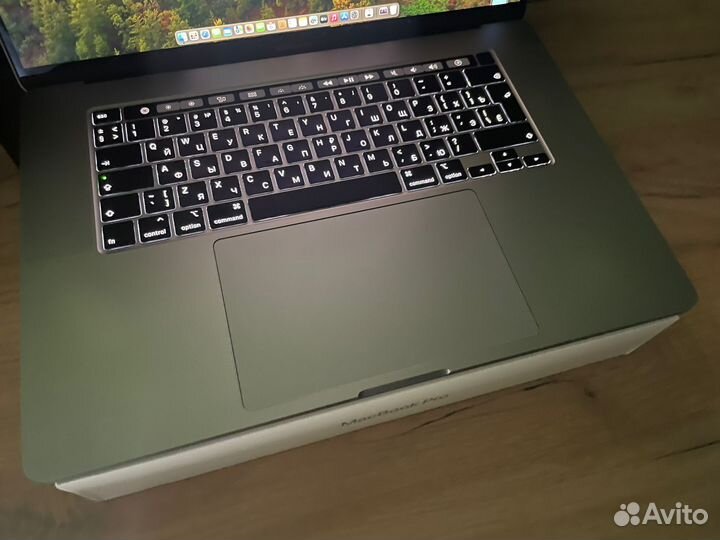 Macbook pro 16 2020 i7 в Отличном сомтоянии
