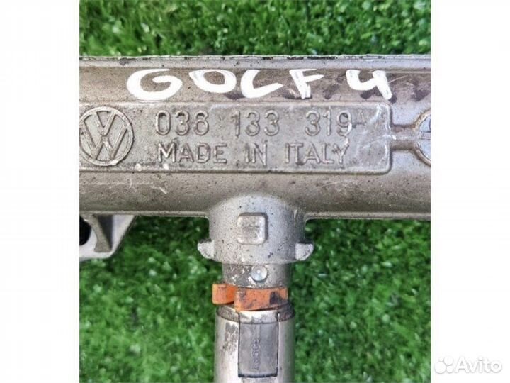 Топливная рампа Volkswagen Golf 1999