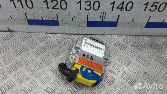 Блок управления airbag volkswagen touareg 2 (1NN17
