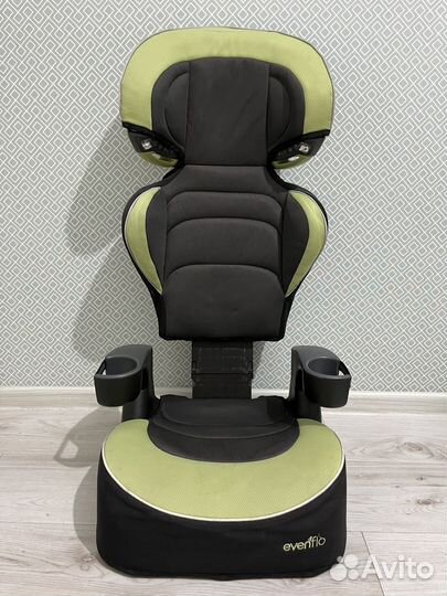 Детское кресло бустер