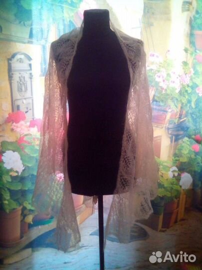 Шаль вязаная