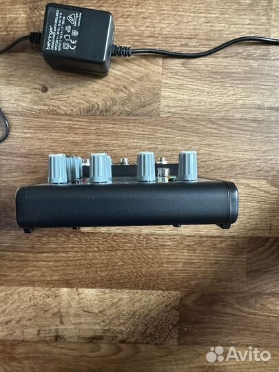 Микшерный пульт behringer 502