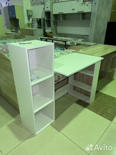 Стол компьютерный