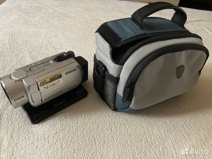 Видеокамера Sony DCR-SR200E