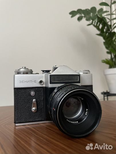Плёночный фотоаппарат Зенит-Е