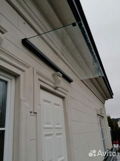 Стеклянный козырек, навес