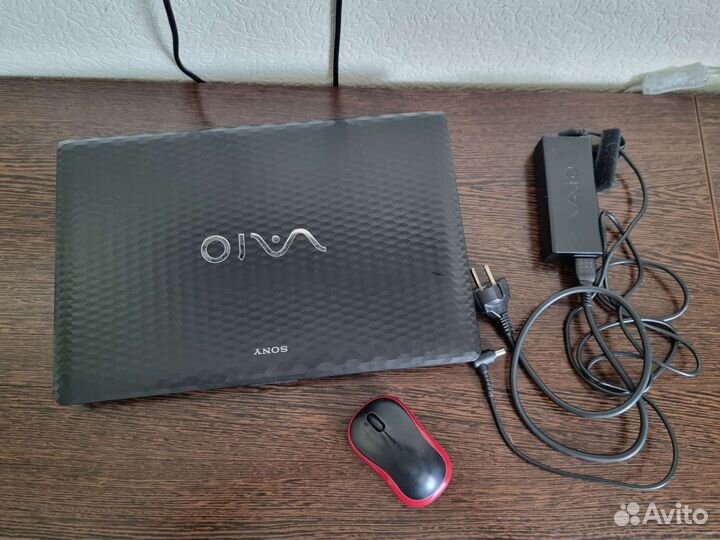 Ноутбук Sony vaio на intel core i3
