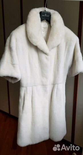 Шуба норковая белая