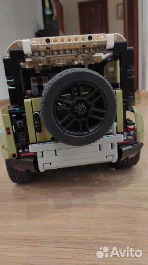 Lego technic 42110 land rover defender