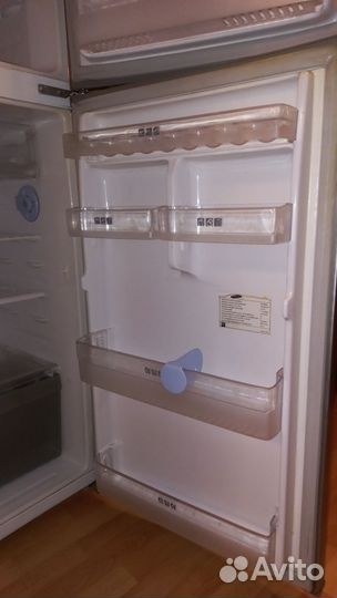 Холодильник бу маленький