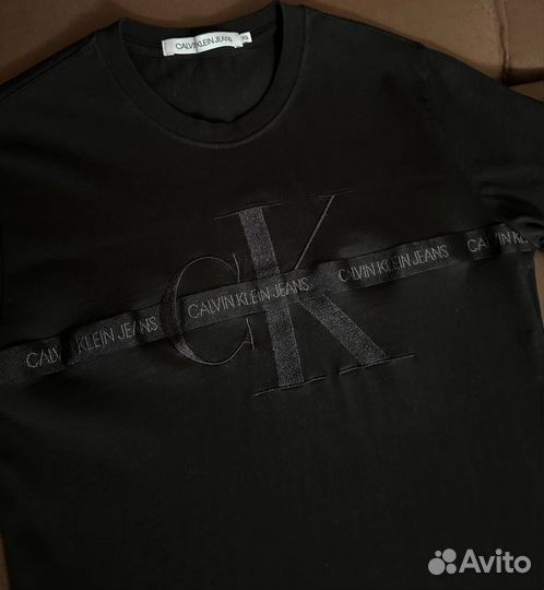 Футболка Calvin Klein, размер XS