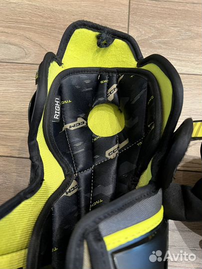 Хоккейная защита ccm as 580 jr