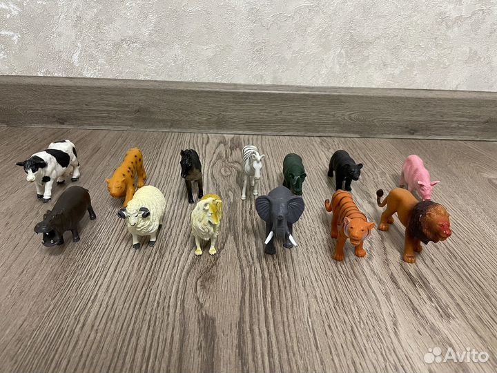 Набор фигурок животных