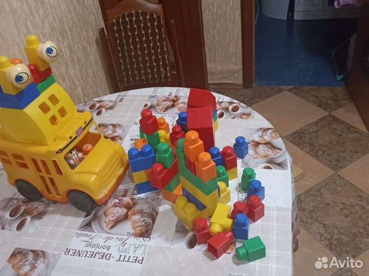 Конструктор lego крупный с автобусом