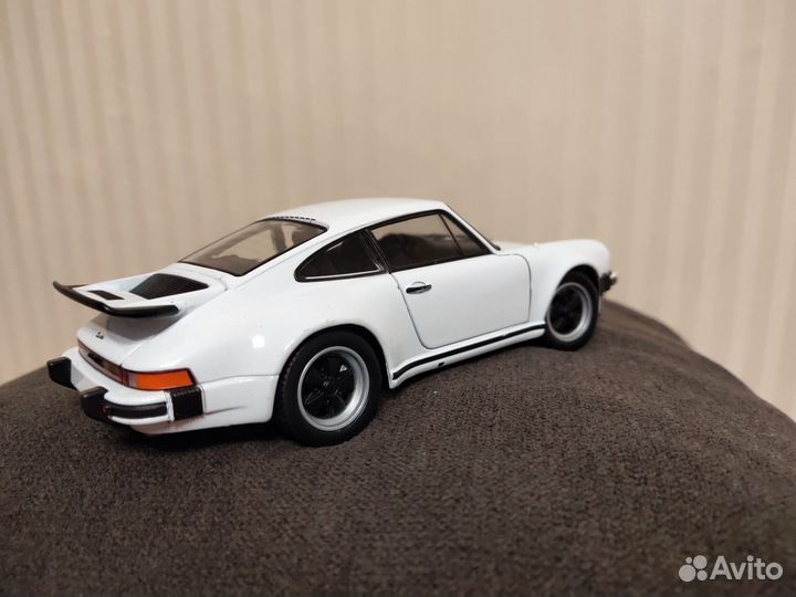 Модель Porsche 911 Turbo