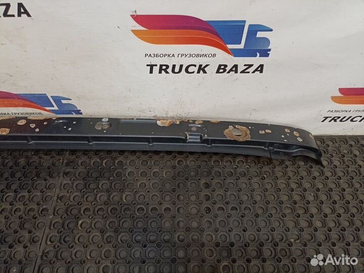 Планка под лобовое стекло