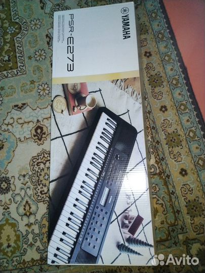 Продам синтезатор Yamaha PSR E273