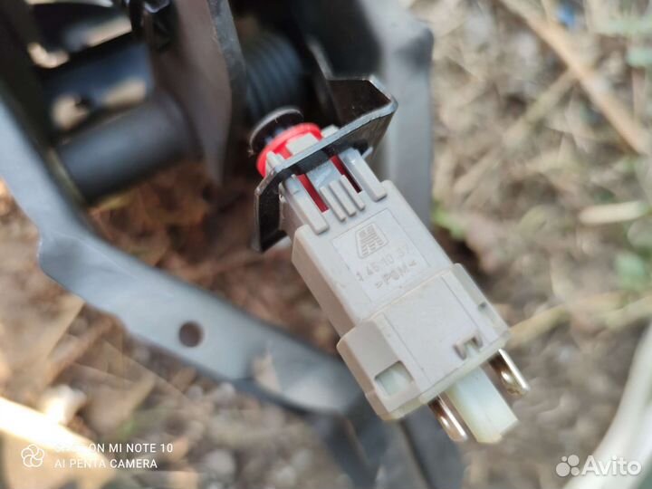 Датчик педали сцепления Сааб 9-5