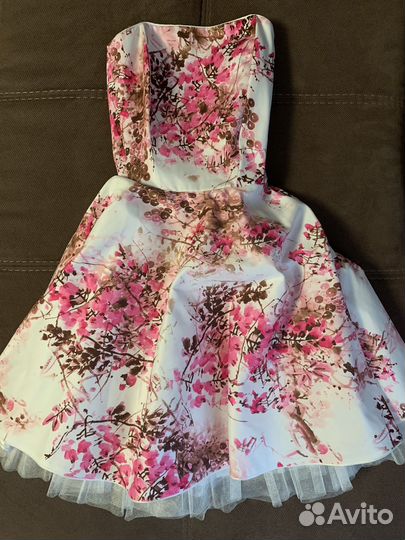 Нарядное платье