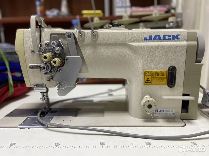Двухигольная швейная машина Jack