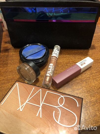 Набор косметики хороших фирм