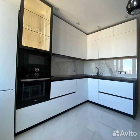 Кухонный гарнитур из массива