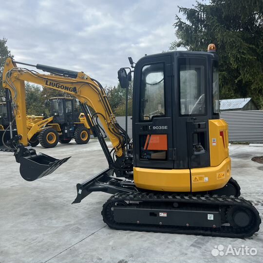 Мини-экскаватор LiuGong CLG9035E, 2023