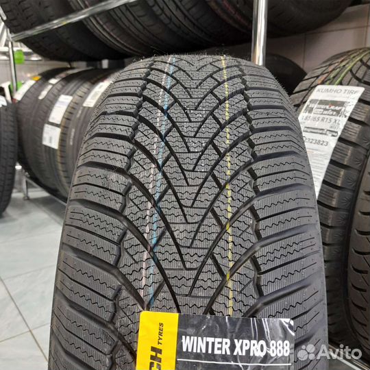 Roadmarch Winter XPro 888 205/65 R15